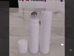 Botella de 30 ml de suero de perfume desodorante en rodillo
